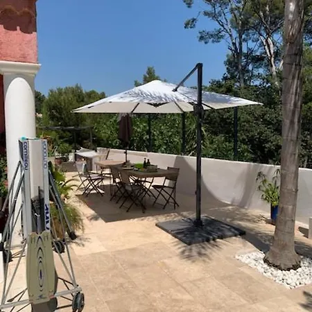 Bois Joli Bed & Breakfast