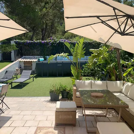 Bois Joli Bed & Breakfast 4*
