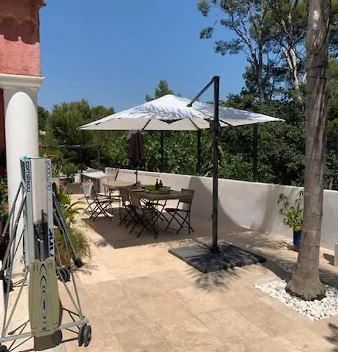 Bois Joli 住宿加早餐酒店