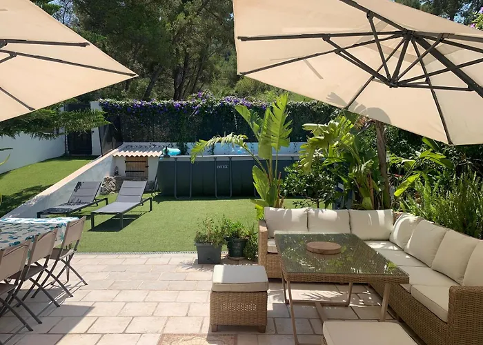 Bois Joli Bed & Breakfast 4*